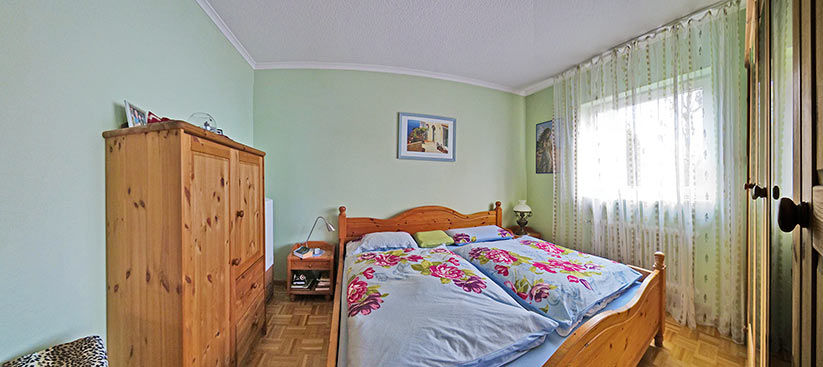 Schlafzimmer in der Eigentumswohnung Bild des Schlafzimmers